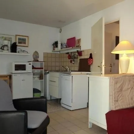 Gemeaux Ii 8 Apartment